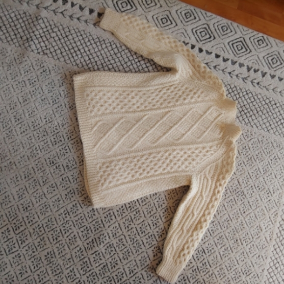 Vintage Joseph F. Heron 100% Irish Wool Handknit Sweater. - Picture 5 of 11